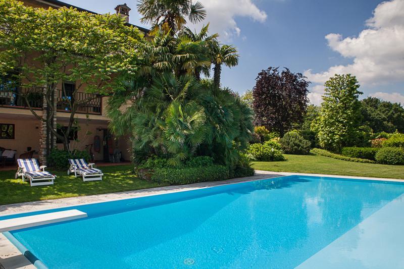 B&B Villa Adriano Desenzano del Garda Exteriör bild