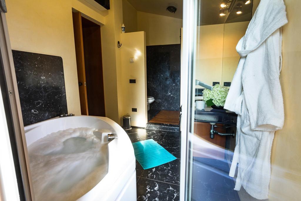 B&B Villa Adriano Desenzano del Garda Exteriör bild