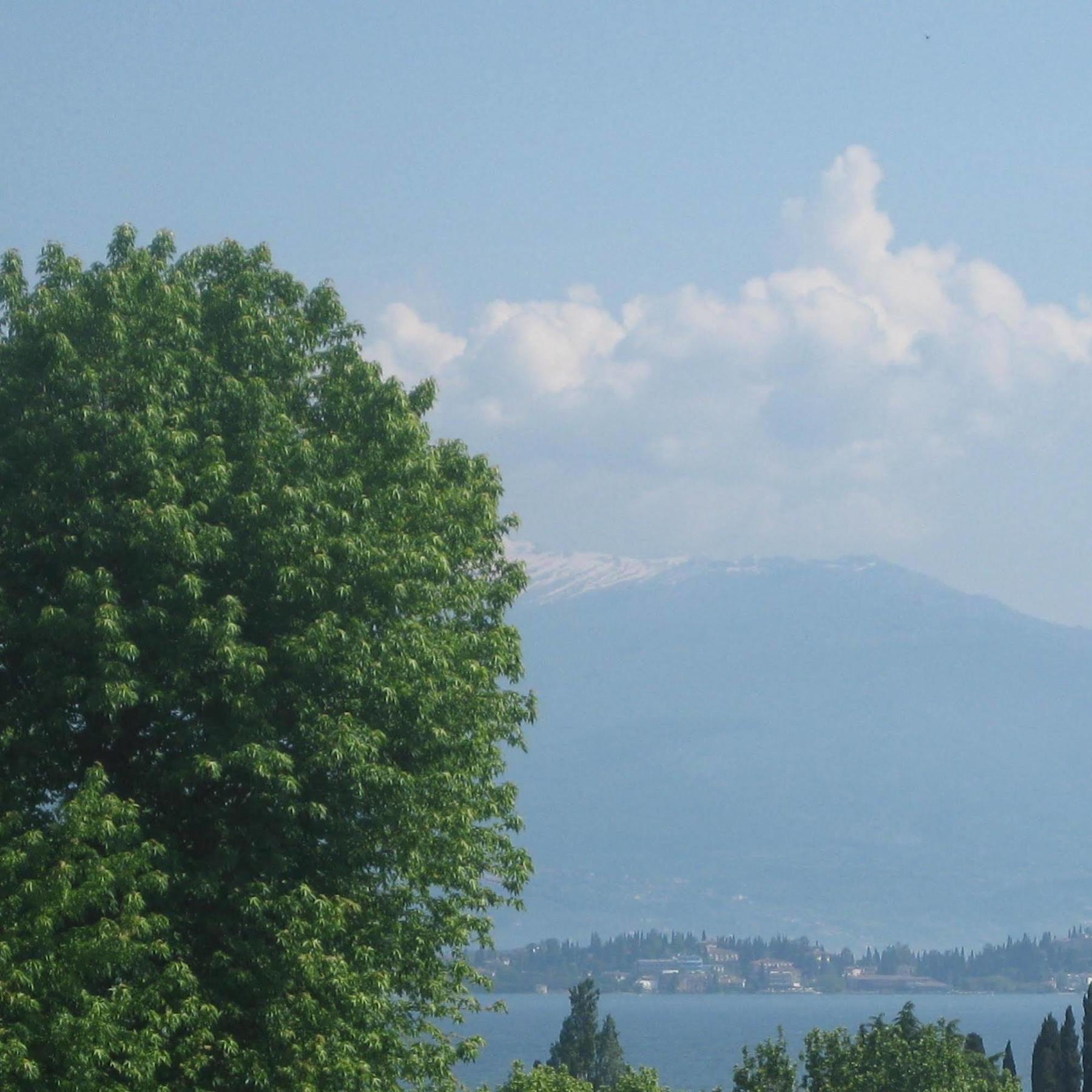 B&B Villa Adriano Desenzano del Garda Exteriör bild