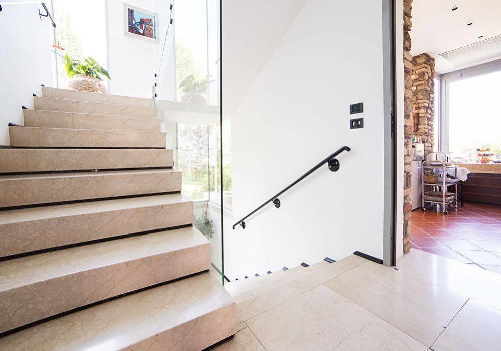 B&B Villa Adriano Desenzano del Garda Exteriör bild