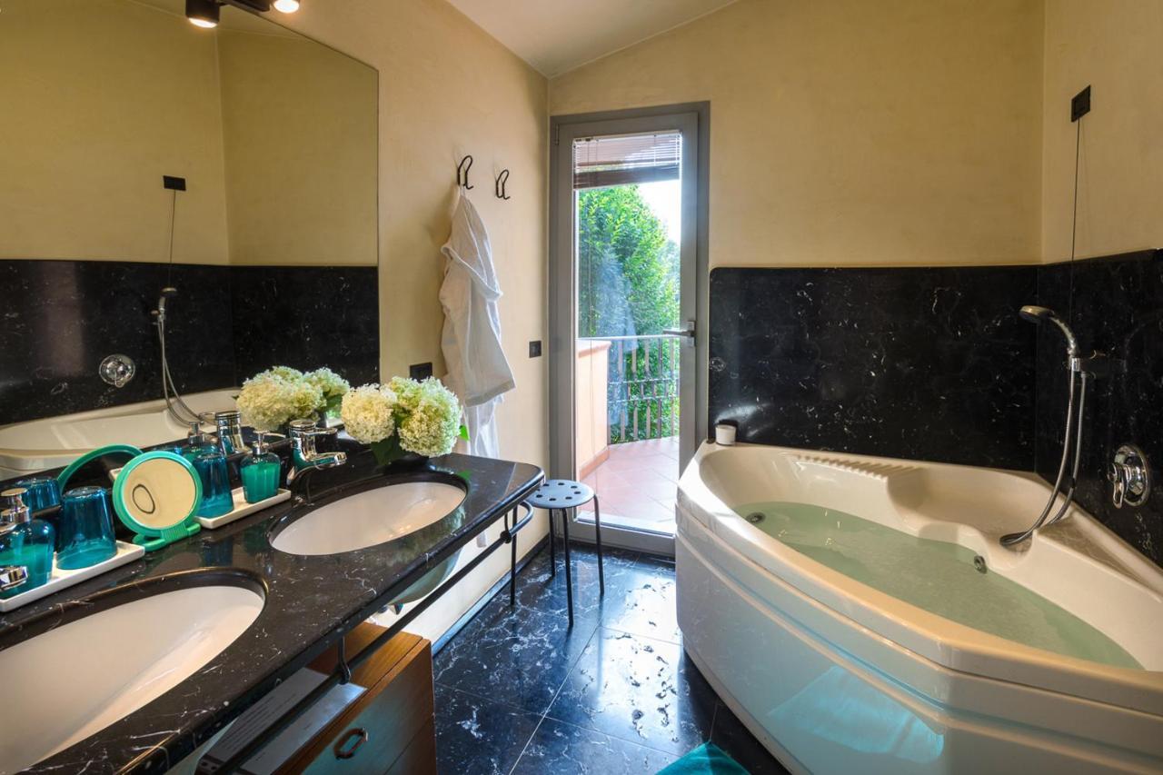 B&B Villa Adriano Desenzano del Garda Exteriör bild
